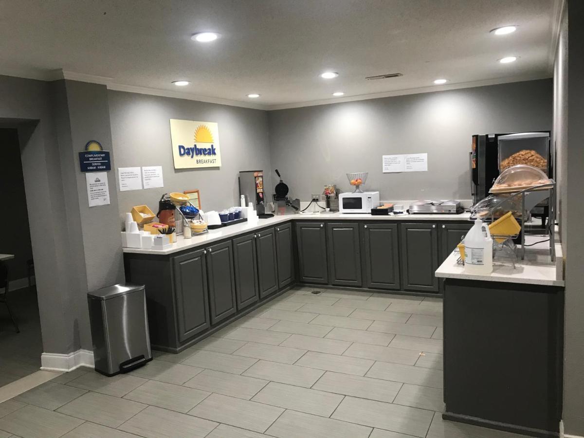 Days Inn & Suites By Wyndham Collierville Germantown Area Екстериор снимка