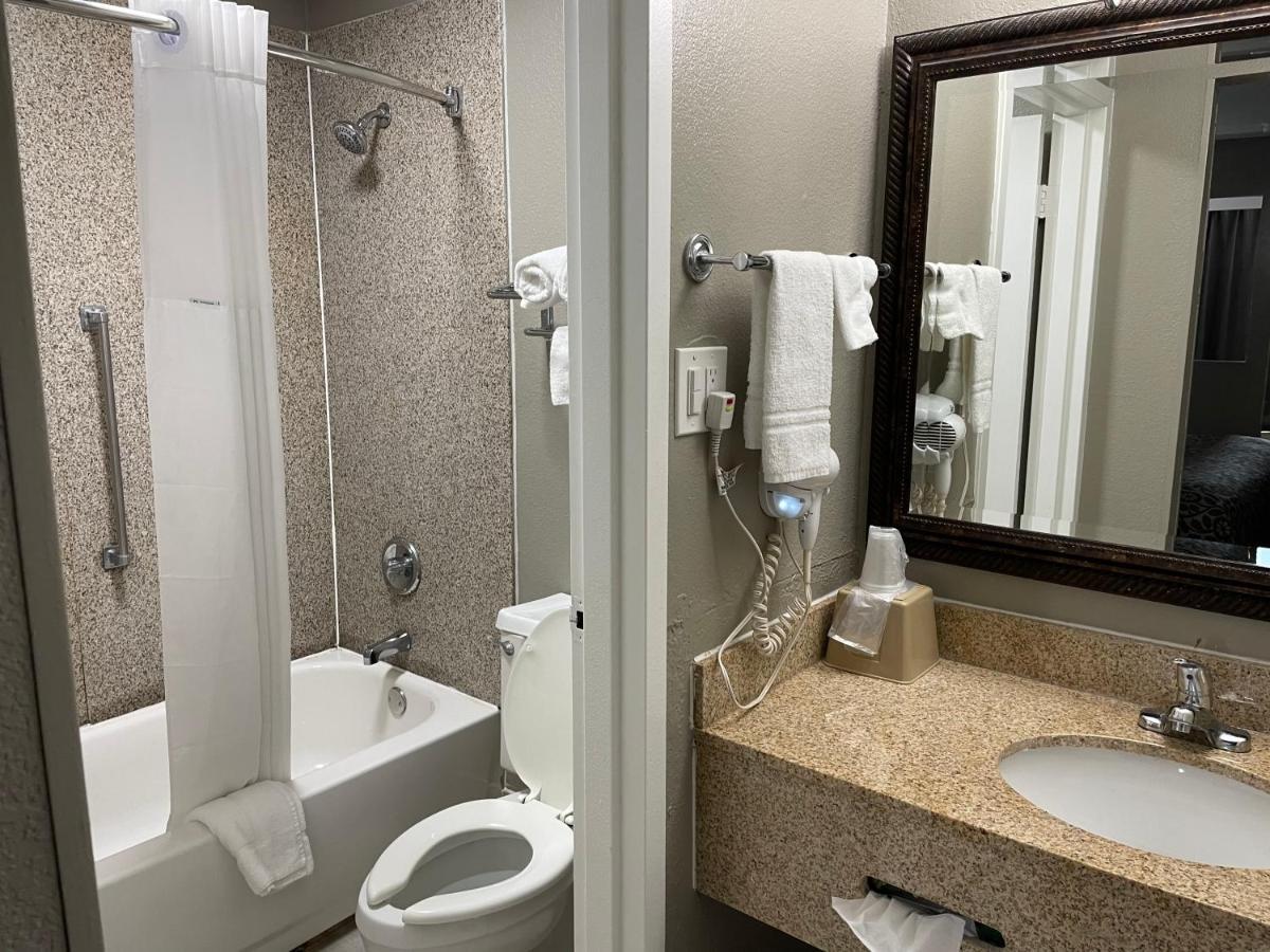 Days Inn & Suites By Wyndham Collierville Germantown Area Екстериор снимка
