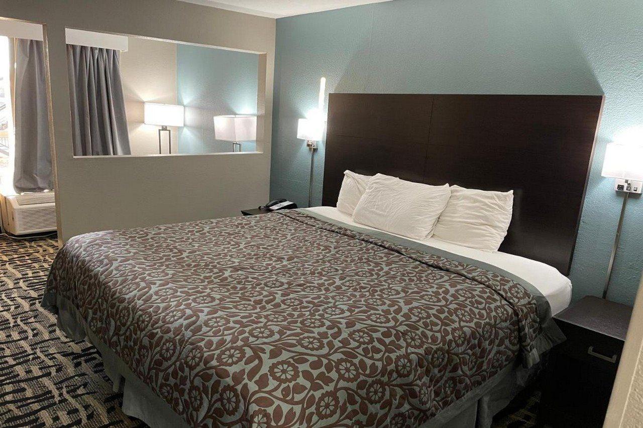 Days Inn & Suites By Wyndham Collierville Germantown Area Екстериор снимка