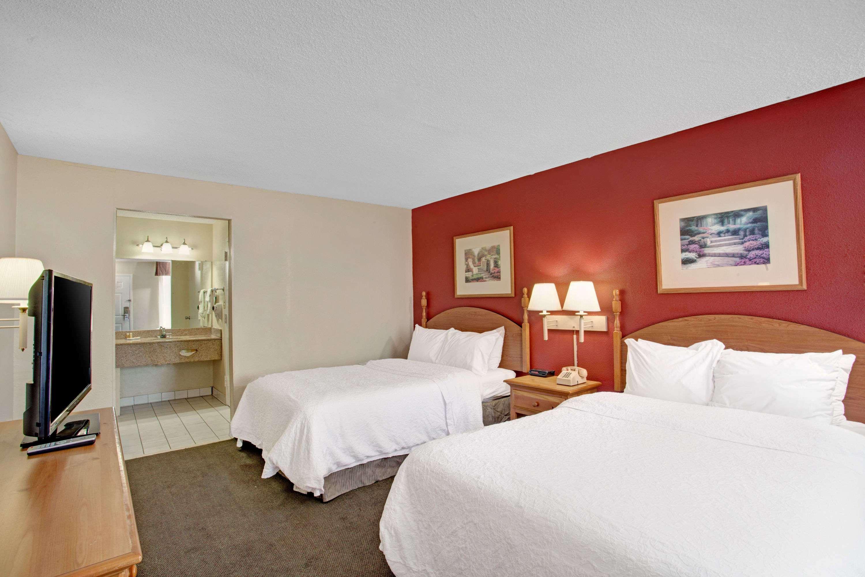 Days Inn & Suites By Wyndham Collierville Germantown Area Екстериор снимка