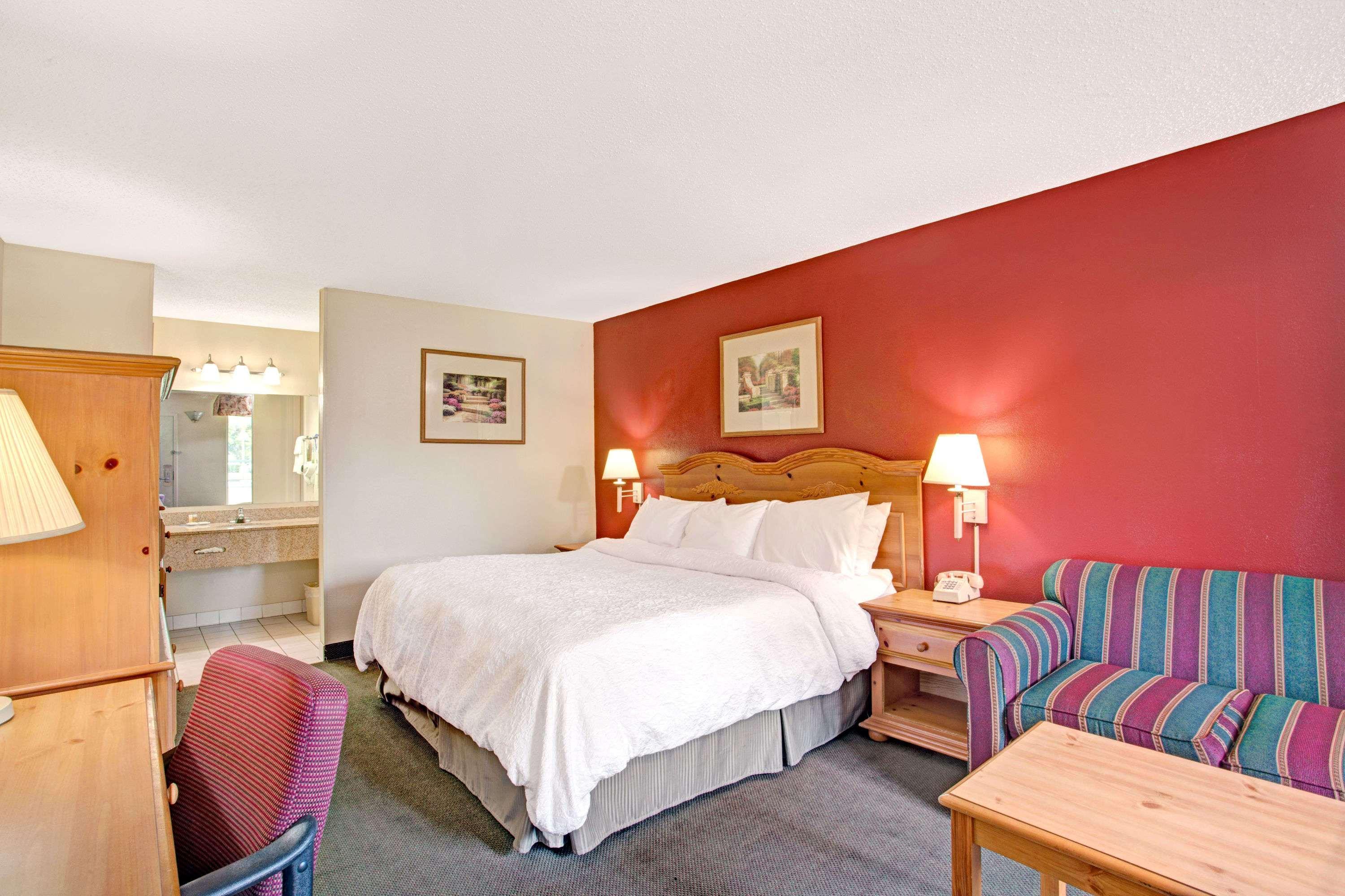 Days Inn & Suites By Wyndham Collierville Germantown Area Екстериор снимка